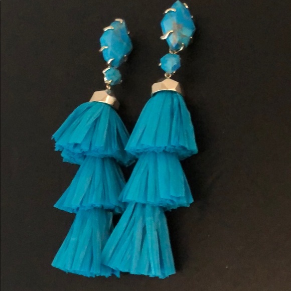 KENDRA SCOTT TASSLE DROP STATEMENT EARRINGS - Picture 5 of 8